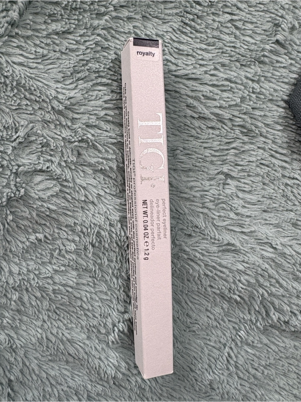 TIGI Makeup Bundle - Picture 3 of 13